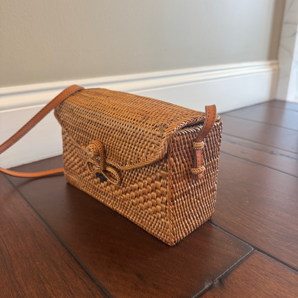 Pink Haley woven purse - Picture 4 of 4